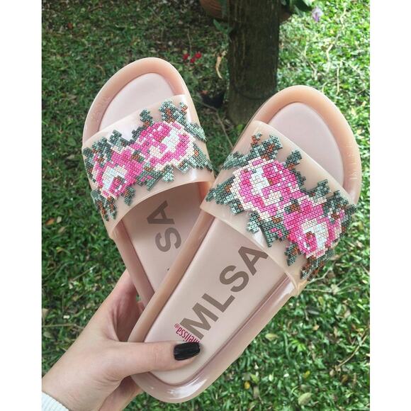 Melissa Pink Women's Beach Pixel Floral Pool Slide‎ Sandals Size US 7 - Picture 1 of 9